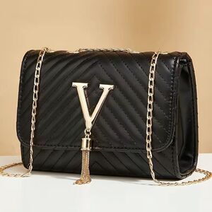 Chevron Quilted Crossbody Mini Tassel Decor Square Purse (7.28*5.31*2.76inch)